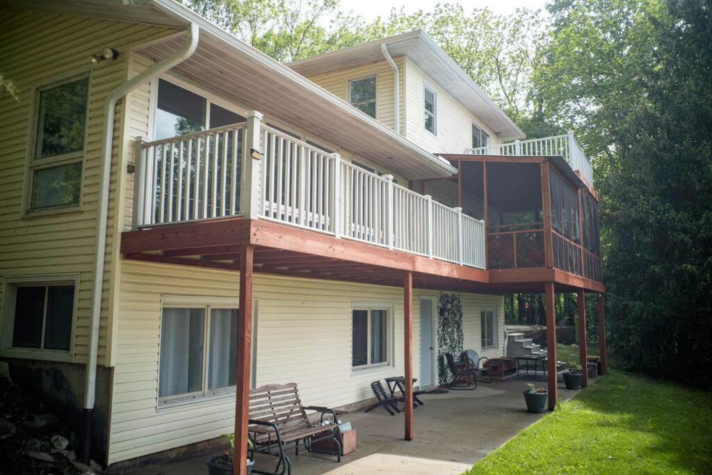 Keokuk Finn'S Hideaway -Modern Family River Home מראה חיצוני תמונה
